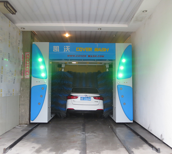 中國福建省莆田市仙游：速七汽車服務中心安裝歐標凱沃龍門5刷電腦洗車機